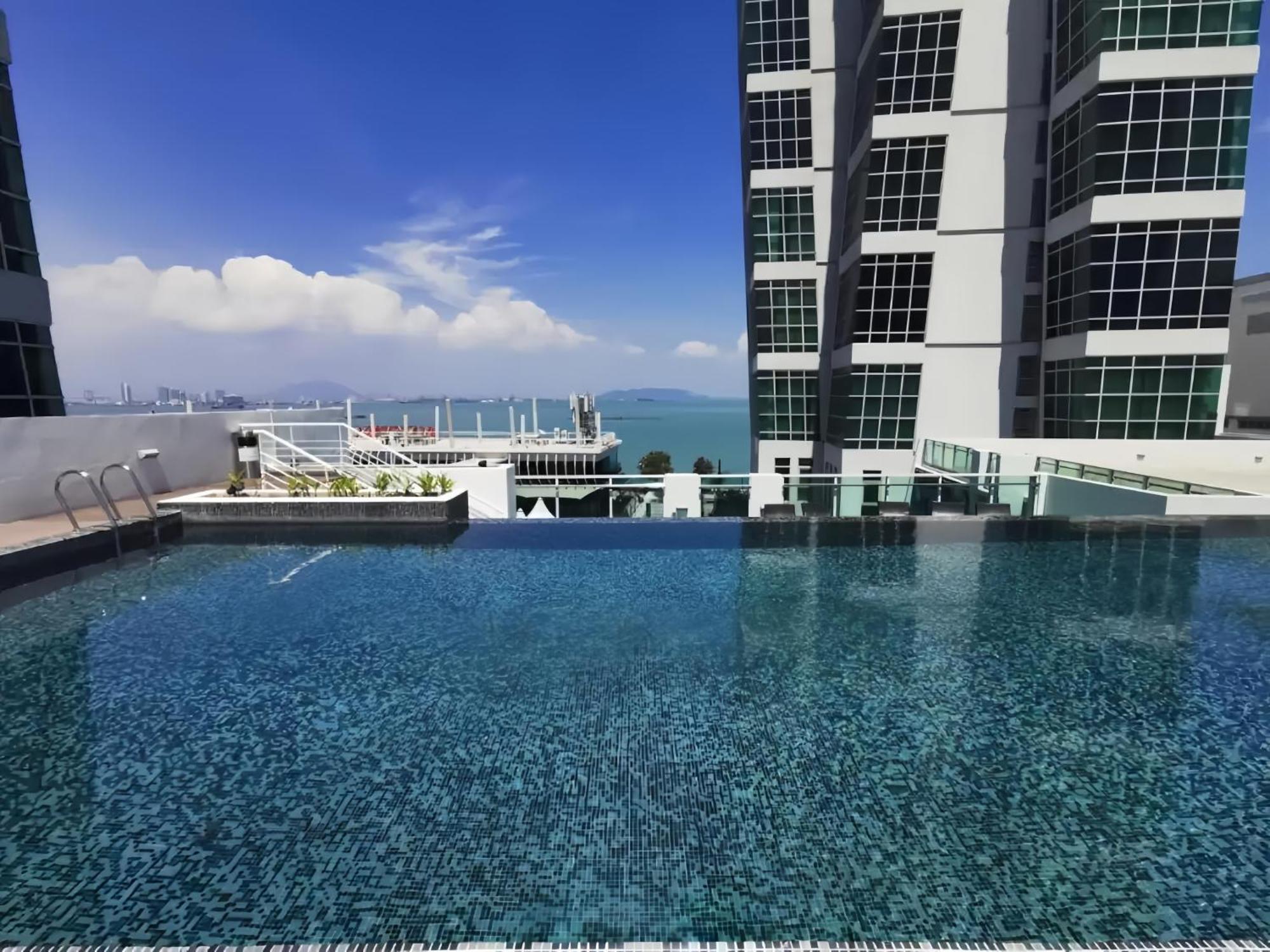 Maritime Seaview Suites Penang George Town Zewnętrze zdjęcie